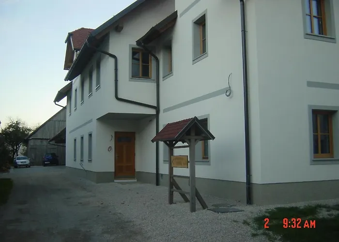Vrdjan Apartma Cerknica
